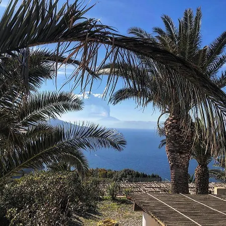 Quattrocchi - Giardino E Terrazzi Con Vista Panoramica Sul Mare, Etna E Vulcano * リーパリ