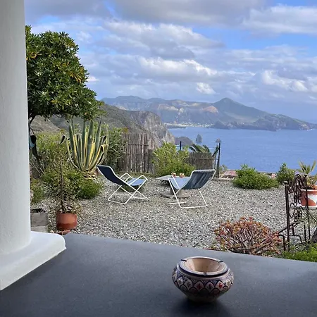 Quattrocchi - Giardino E Terrazzi Con Vista Panoramica Sul Mare, Etna E Vulcano Holiday home