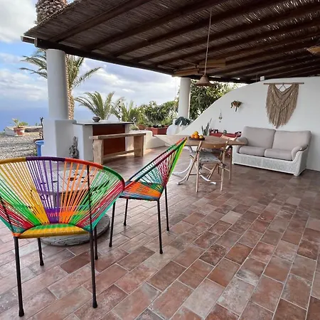 Quattrocchi - Giardino E Terrazzi Con Vista Panoramica Sul Mare, Etna E Vulcano * ליפארי