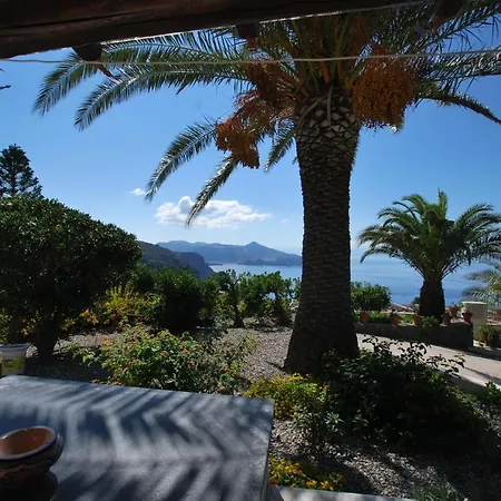 Holiday home Quattrocchi - Giardino E Terrazzi Con Vista Panoramica Sul Mare, Etna E Vulcano