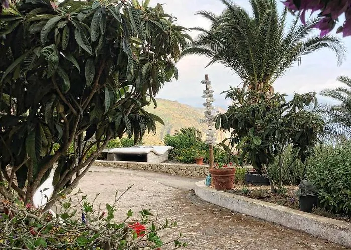 Quattrocchi - Giardino E Terrazzi Con Vista Panoramica Sul Mare, Etna E Vulcano Città di Lipari