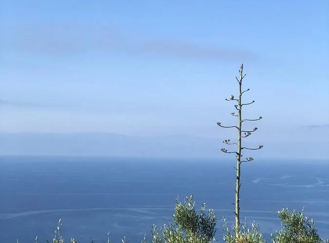 Quattrocchi - Giardino E Terrazzi Con Vista Panoramica Sul Mare, Etna E Vulcano * Città di Lipari