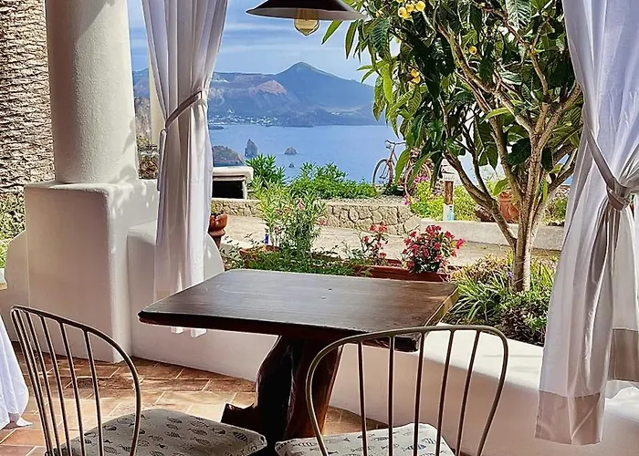 Casa vacanze Quattrocchi - Giardino E Terrazzi Con Vista Panoramica Sul Mare, Etna E Vulcano *