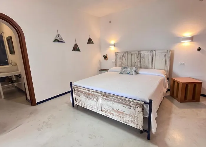 Quattrocchi - Giardino E Terrazzi Con Vista Panoramica Sul Mare, Etna E Vulcano Città di Lipari