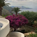 Quattrocchi - Giardino E Terrazzi Con Vista Panoramica Sul Mare, Etna E Vulcano * Lipari (Isola Lipari)