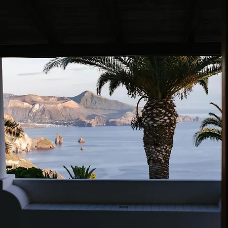 Prázdninový dům Quattrocchi - Giardino E Terrazzi Con Vista Panoramica Sul Mare, Etna E Vulcano Lipari (Isola Lipari)