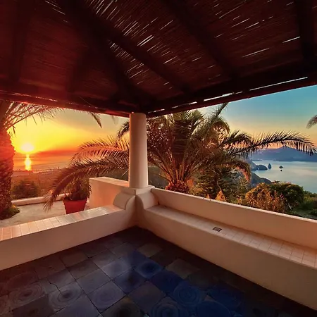 Quattrocchi - Giardino E Terrazzi Con Vista Panoramica Sul Mare, Etna E Vulcano 펜션 *