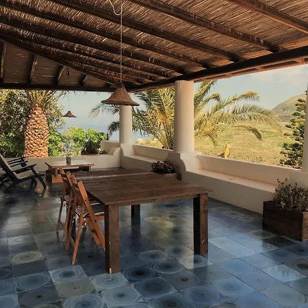 펜션 Quattrocchi - Giardino E Terrazzi Con Vista Panoramica Sul Mare, Etna E Vulcano