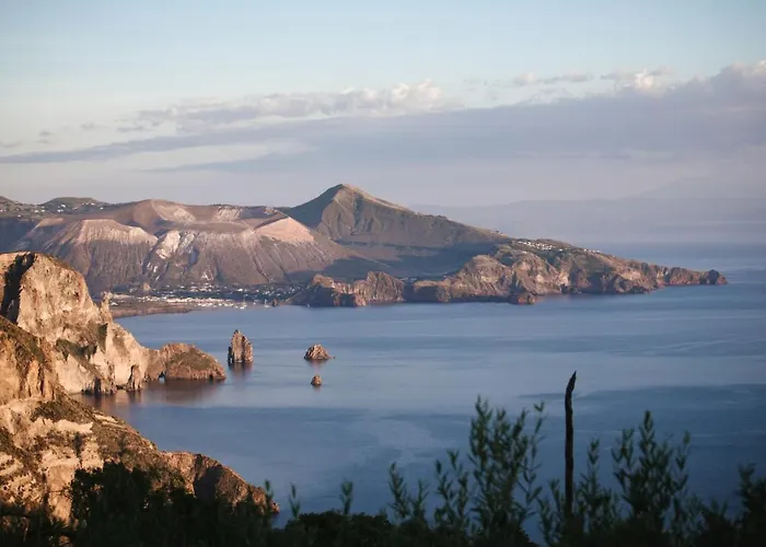 Semesterbostad Quattrocchi - Giardino E Terrazzi Con Vista Panoramica Sul Mare, Etna E Vulcano Lipari (Isola Lipari)