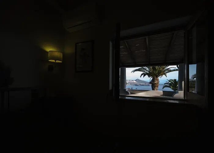 Quattrocchi - Giardino E Terrazzi Con Vista Panoramica Sul Mare, Etna E Vulcano * Lipari (Isola Lipari)