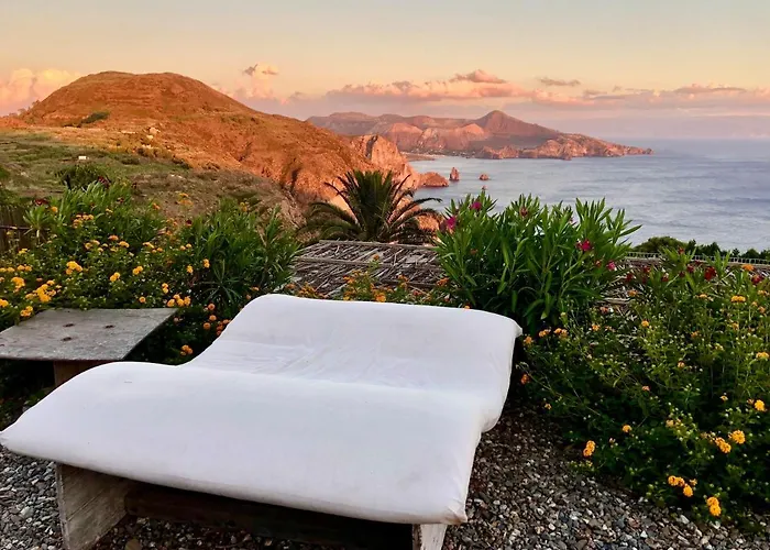 Quattrocchi - Giardino E Terrazzi Con Vista Panoramica Sul Mare, Etna E Vulcano *
