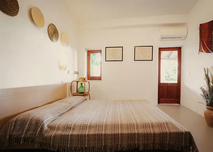 Semesterbostad Quattrocchi - Giardino E Terrazzi Con Vista Panoramica Sul Mare, Etna E Vulcano